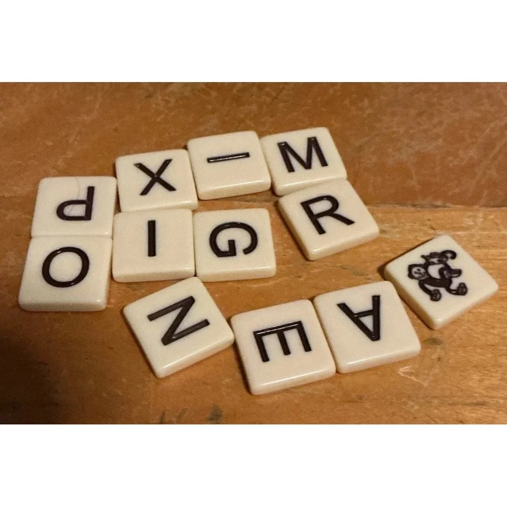 Bananagrams Wildtiles Crossword Family Fun Game, No Instructions